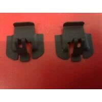 2 x WESTINGHOUSE OVEN  CLIP MOUNTING ELEMENT PAK130W PAK518W PAK558W PAK509R