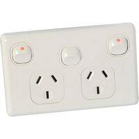 WALL POWER OUTLET PLUS 