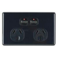 SLIMLINE HORIZONTAL WALL POWER OUTLET 10A 